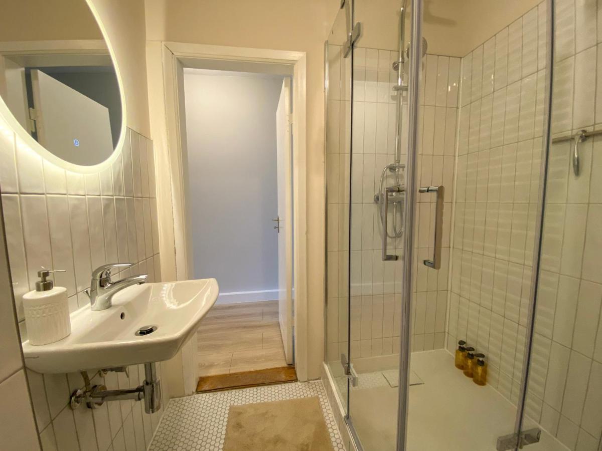 Zentrale Ferienwohnung Fuer Bis Zu 4 Personen เบรเมอร์ฮาเฟิน ภายนอก รูปภาพ